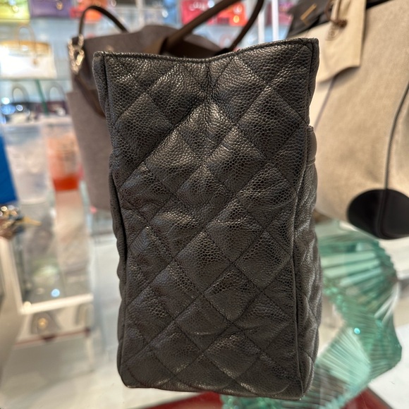 Authentic Chanel Tote - Picture 4 of 5